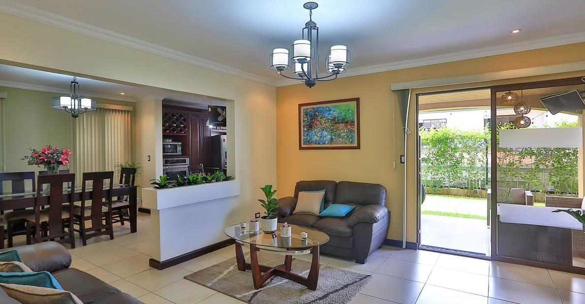 4 Bedroom Home for Sale in Francosta, Heredia, Costa Rica — photo 4