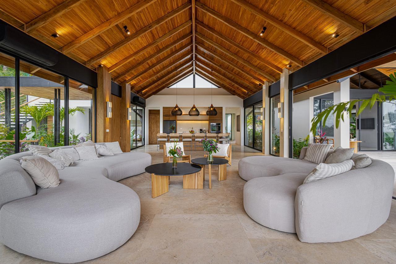 4 Bedroom Luxury Ocean-View Villa for Sale in Mal Pais, Santa Teresa, Costa Rica — photo 3