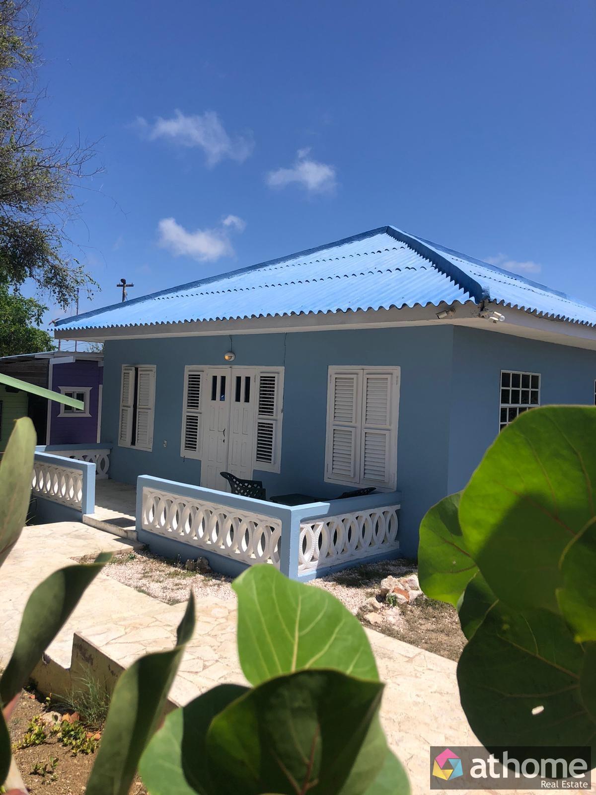 8 Bedroom Apartment for Rent in Santa Rosa, Curaçao — photo 1