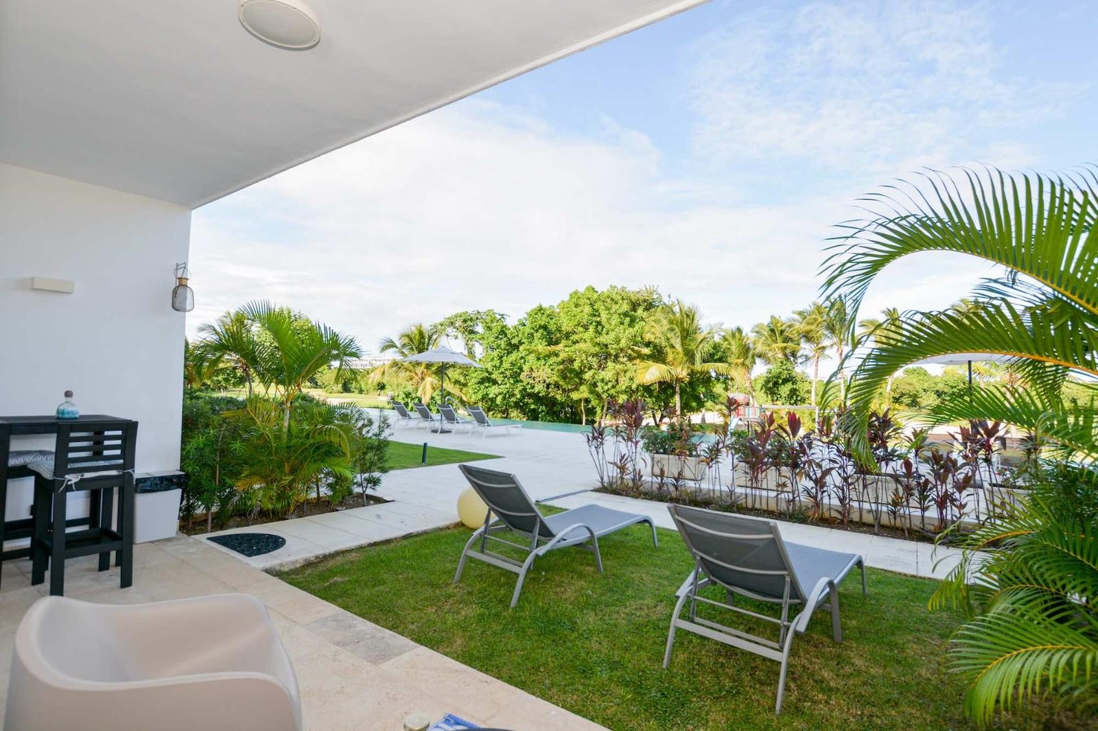 Luxury Cana Rock Condo With Golf View For Sale — photo 4