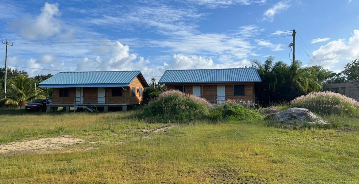 4-bedroom house in Vista Cove, Placencia (canal front) — photo 2