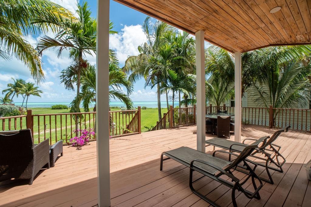 4-bedroom beachfront residence in Shoreline, Grand Bahama — photo 3