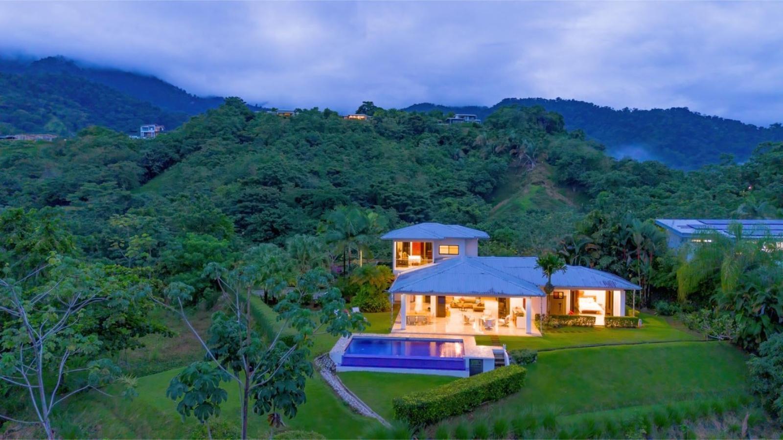 3 Bedroom Luxury Ocean View Estate for Sale, Ojochal, Puntarenas, Costa Rica — photo 2