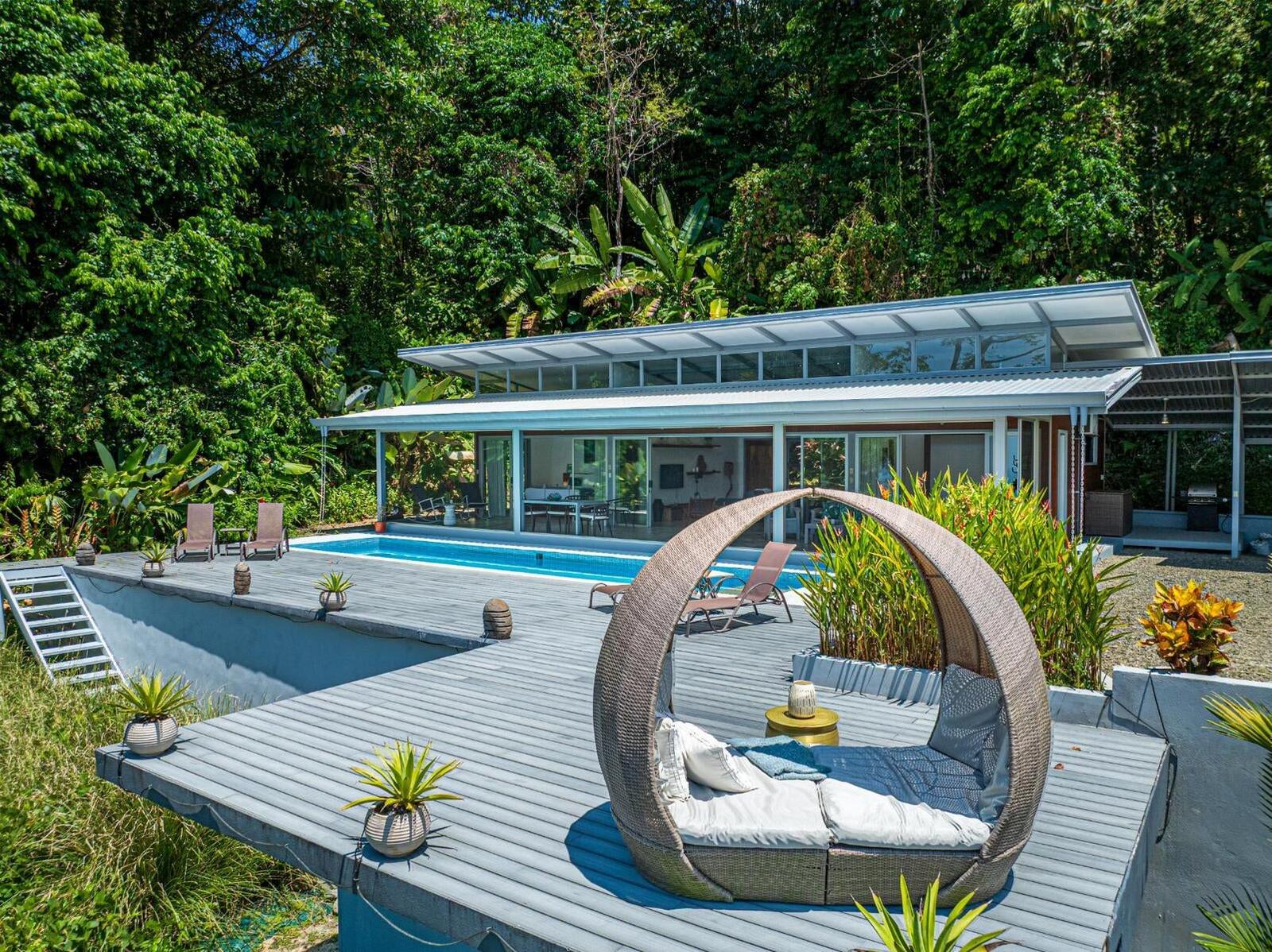 2 Bedroom Ocean-View Villa in Uvita — photo 1
