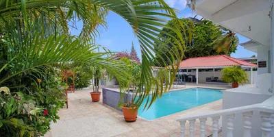 4 bedroom home for sale — photo 1