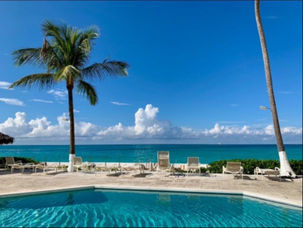 CONCHREST, 2-bedroom apartment in Cable Beach, Nassau / New Providence — photo 5
