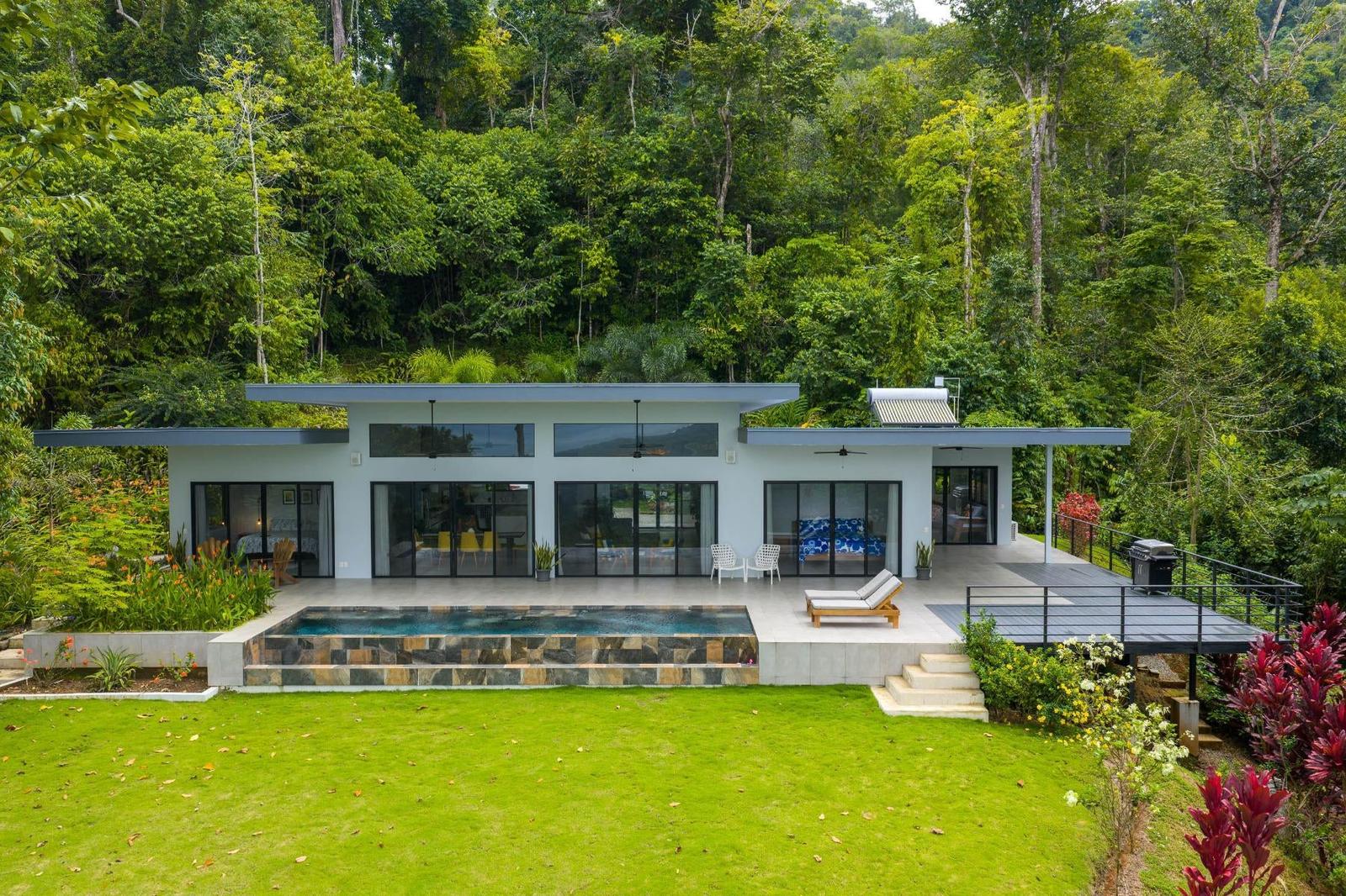 3 Bedroom Oceanview Home for Sale, Portalon, Quepos, Puntarenas, Costa Rica — photo 1