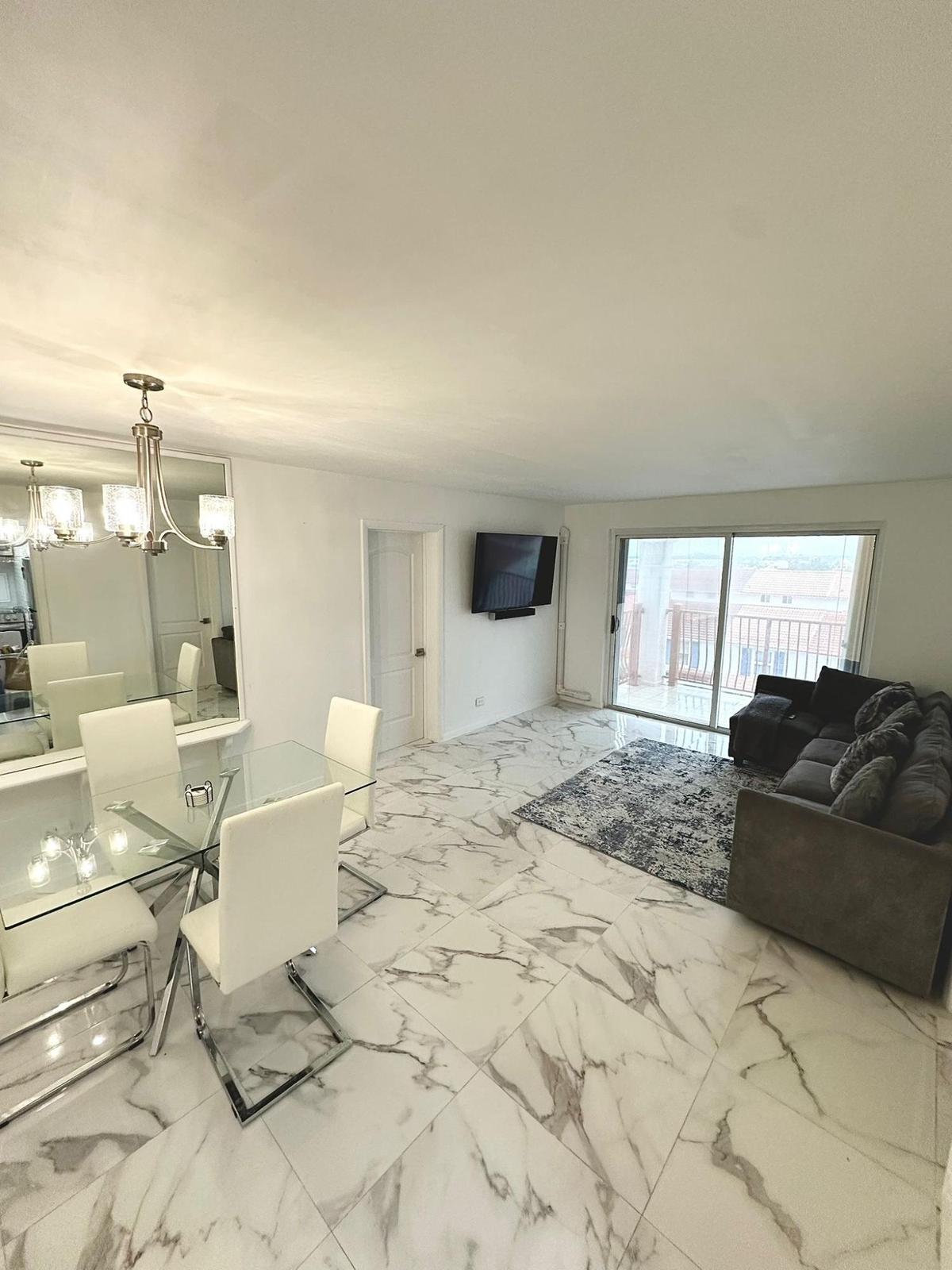2 bedroom Apartment for sale — DELAPORTE POINT in Nassau / New Providence, The Bahamas — photo 2