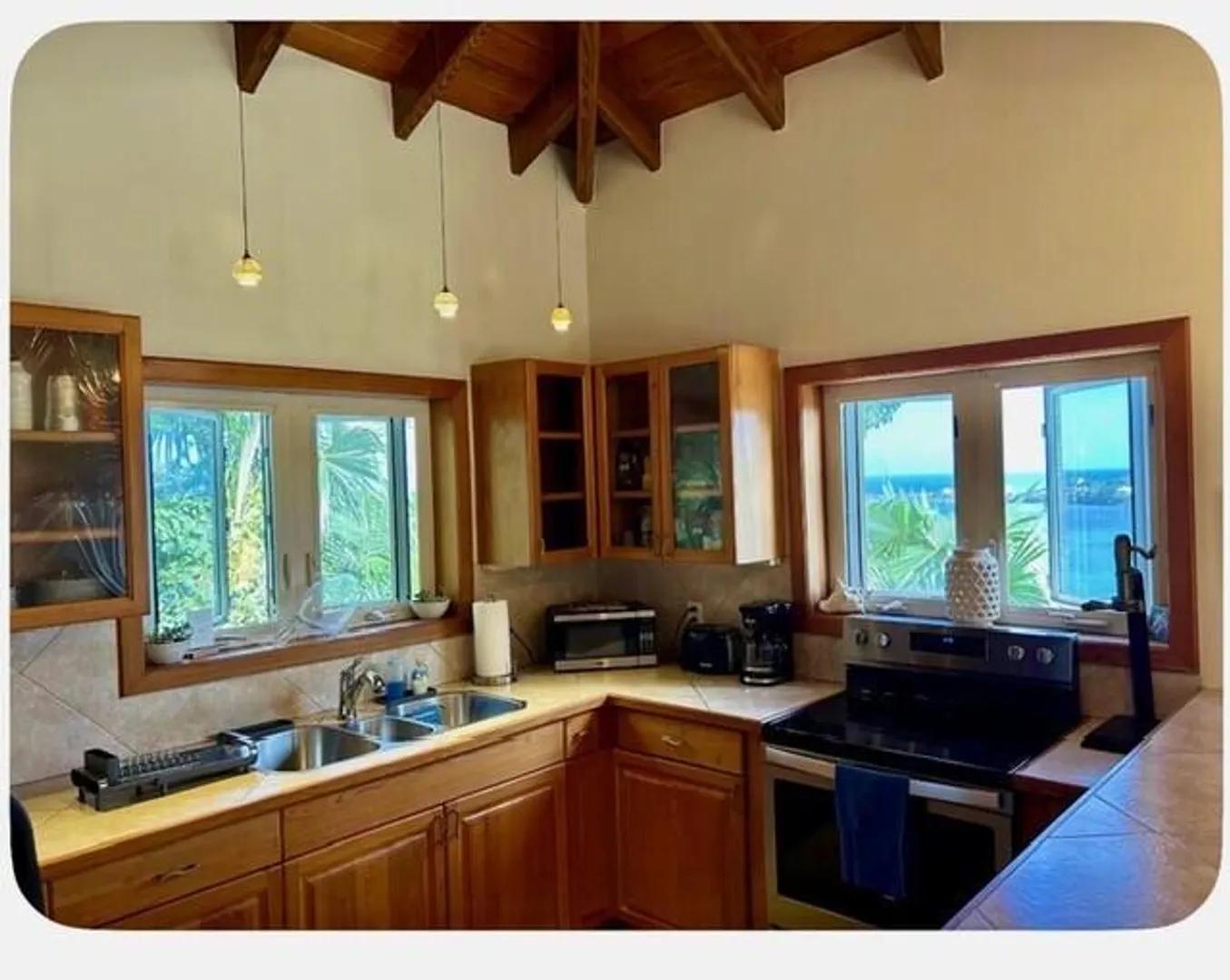 1-bedroom cottage in St. Thomas — photo 3