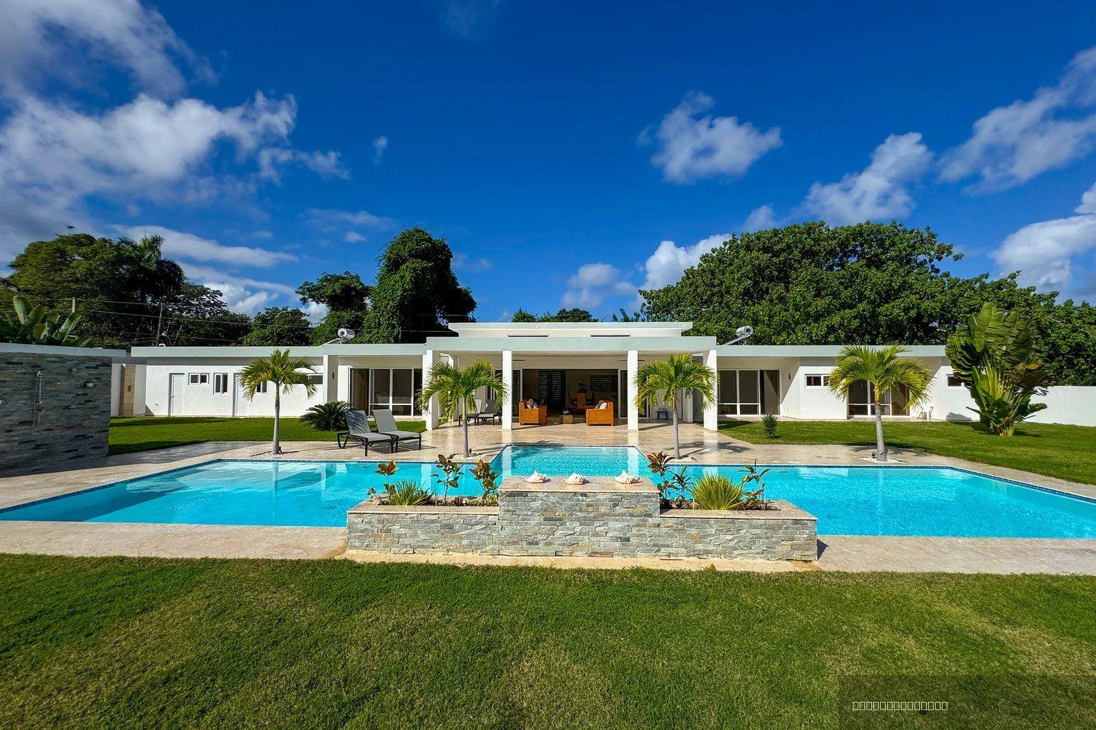 Luxury Villa, Perla Marina, Cabarete, Gated Beachfront — photo 1