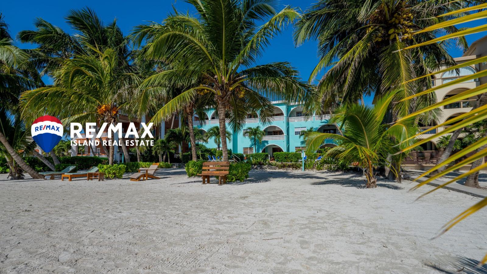 So Beautiful! Tranquility Beach Club Unit 2   -  Beachfront 2 Bed/2 Bath in San Pedro, Belize — photo 2