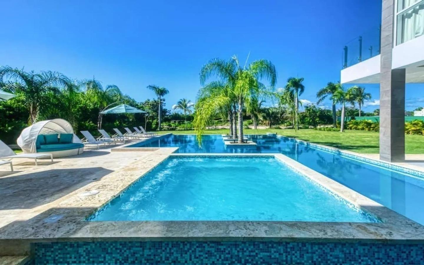 Six Bedroom Villa For Sale In Las Palmas Cap Cana — photo 3