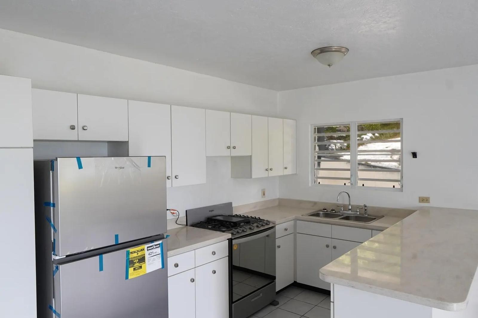 2 Bedroom Apartment in East Caret Bay, US Virgin Islands — photo 1