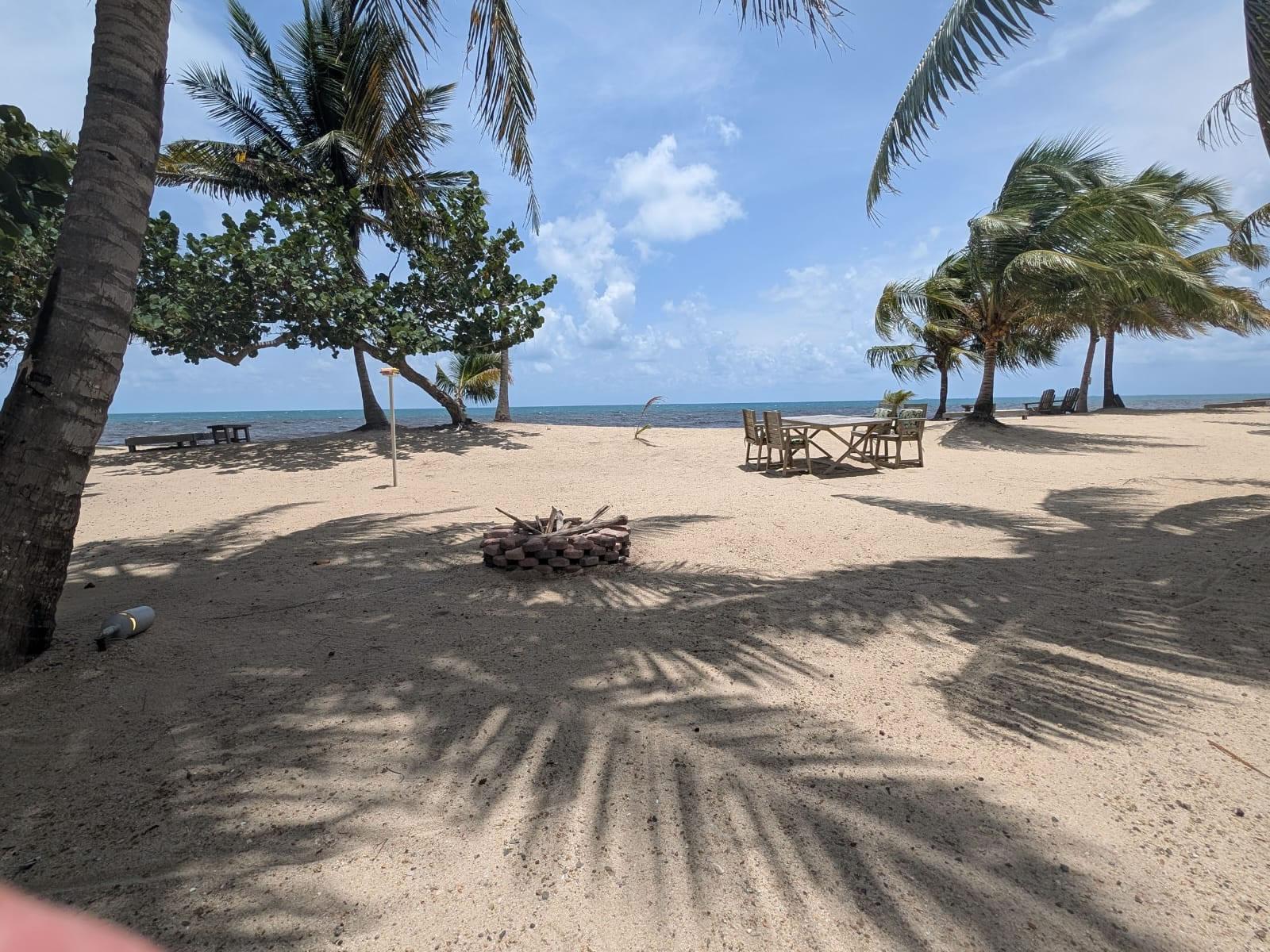 2-bedroom beachfront villa in Itz'ana, Placencia — photo 3
