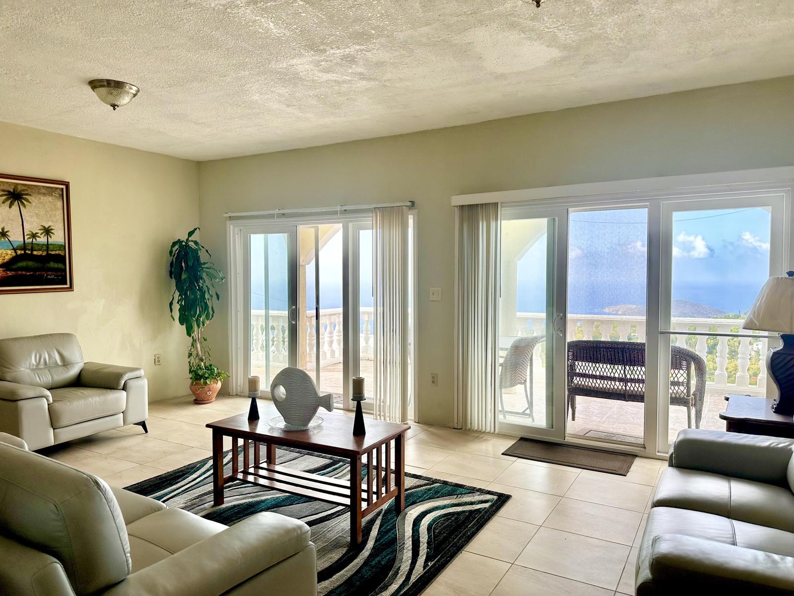 New Listing Res Rental Santa Maria WE — photo 1