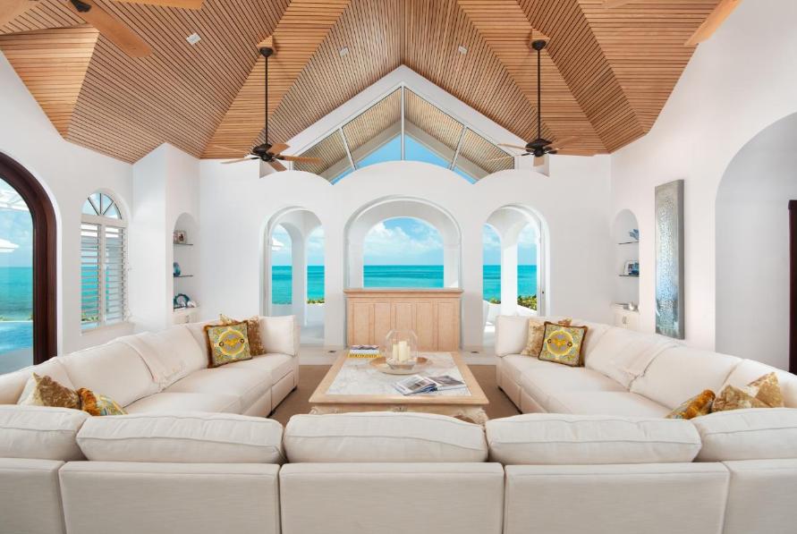 Mandalay Expansive Beachfront 7BR Villa — photo 3