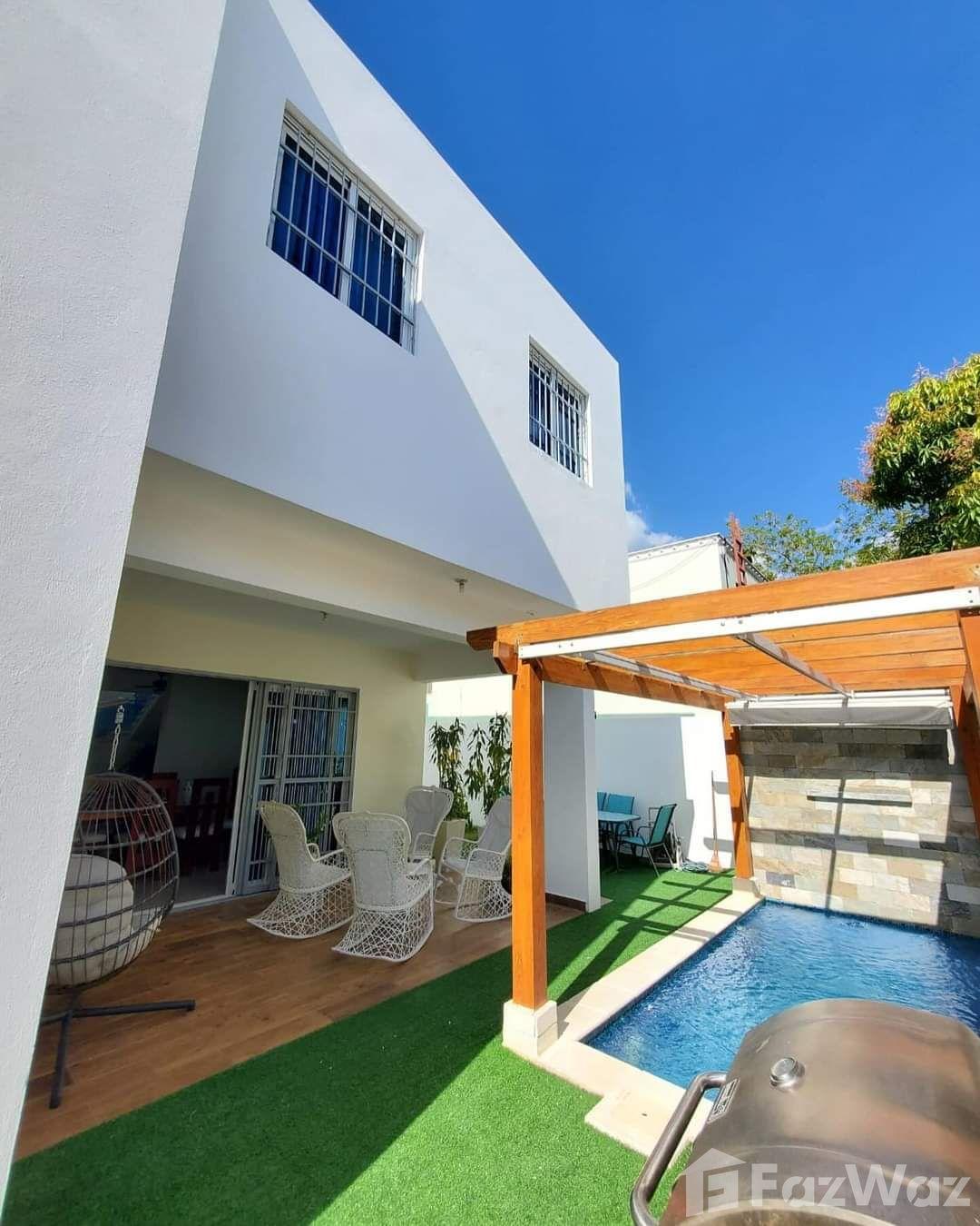 4 bedroom house in Santiago De Los Caballeros for sale — photo 1