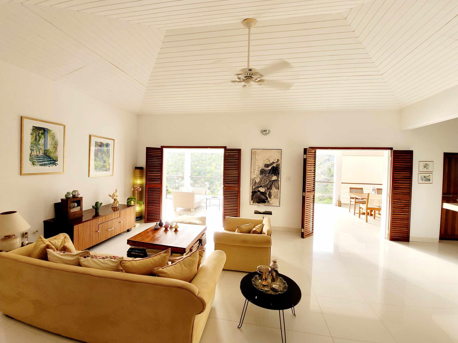4-bedroom villa in Almond Grove, Sint Maarten with separate studio and pool — photo 4