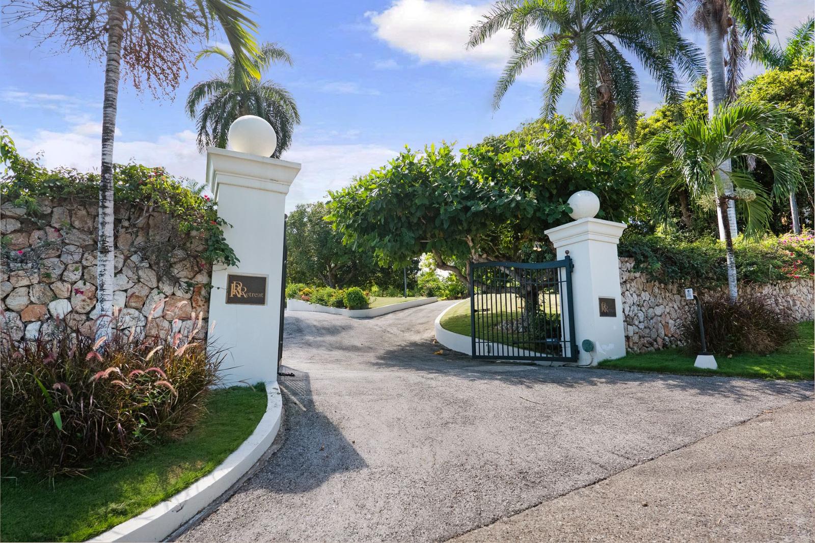 4 Bedroom Luxury Villa for Sale, Pimento Way, Spring Farm Estates, Saint James, Jamaica — photo 2