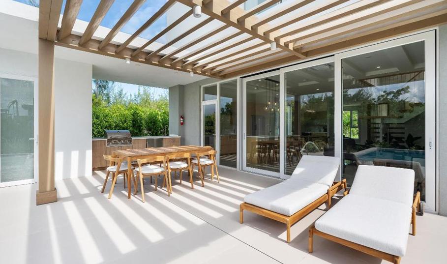 4 Bedroom Beachwalk Villas in Grace Bay — photo 4