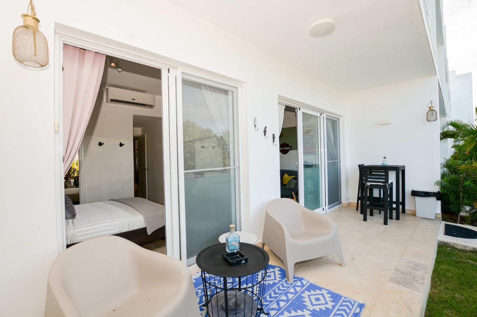 Luxury Cana Rock Condo With Golf View For Sale — photo 1