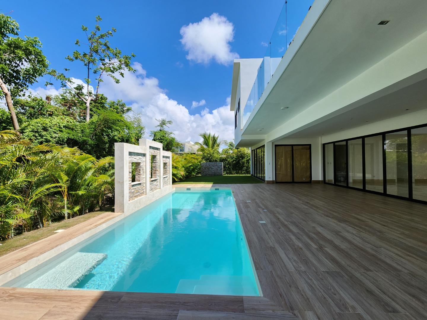 Contemporary 5-bedroom Residence In Puntacana Village — photo 2