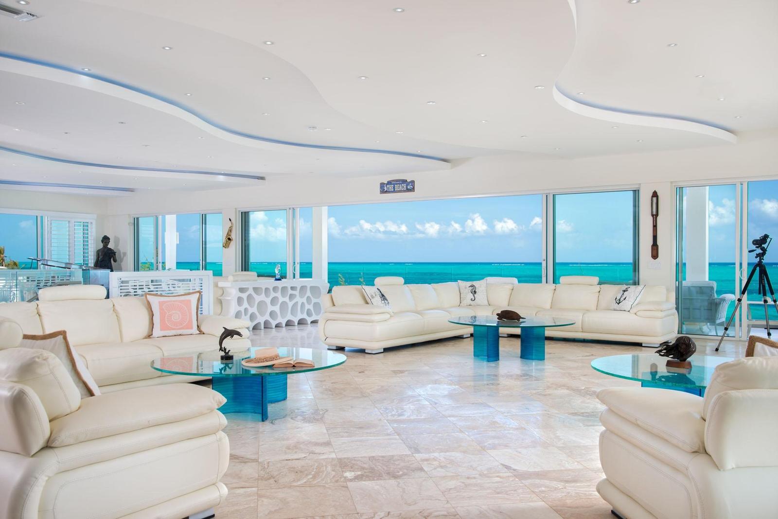GRACE BAY BEACH ESTATE — photo 4