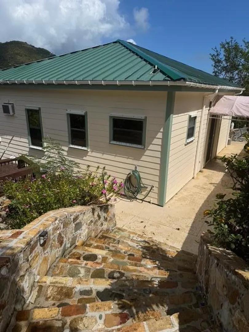 2 Beds 2 Baths 950 Sqft — photo 5