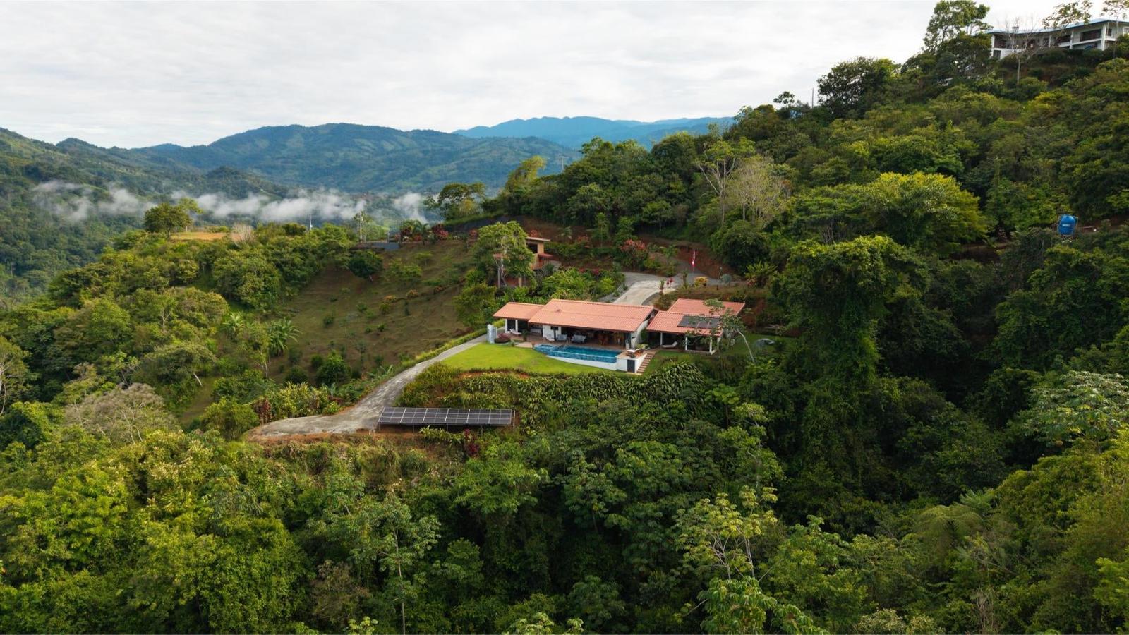 3 Bedroom Luxury Mountain Home for Sale, Cacao Ridge, Platanillo, Costa Rica — photo 2