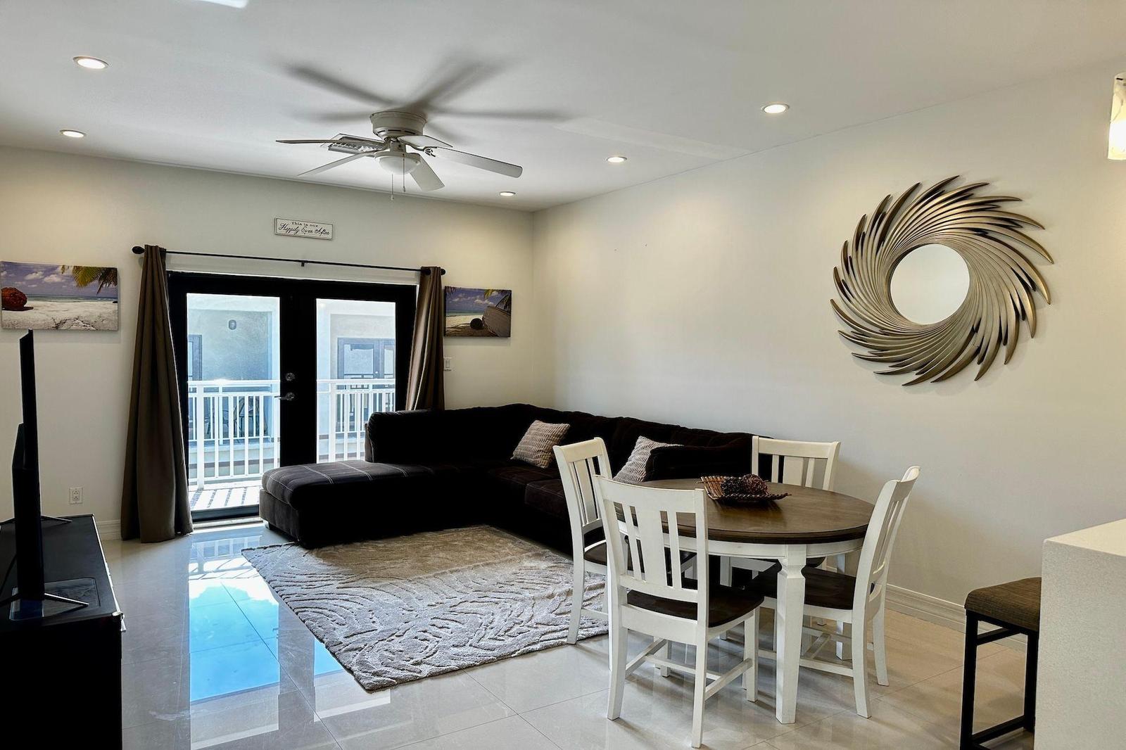 2 bedroom Apartment for sale — VENETIAN WEST — photo 4