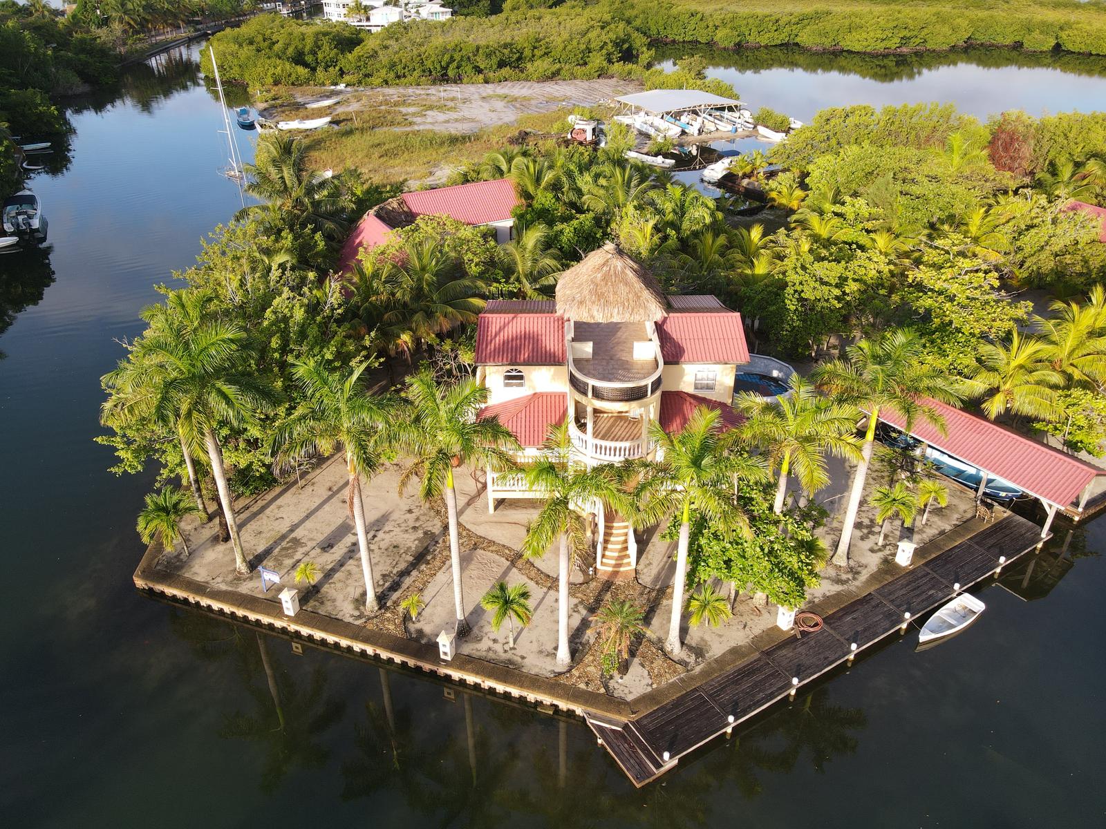 Island Living within the Village — photo 2