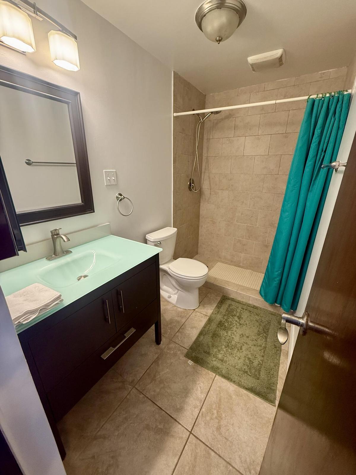 298 Smith Bay Ee Condominium — photo 5