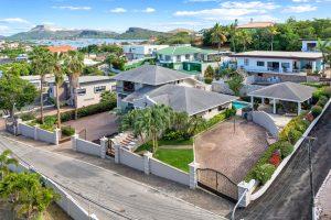 5 bedroom home for sale — Split-Level Mansion - #1682 in Jan Thiel, Curaçao — photo 4