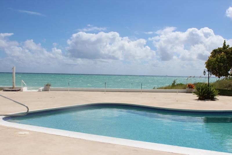 2-bedroom apartment in Riviera Towers, Grand Bahama — photo 4