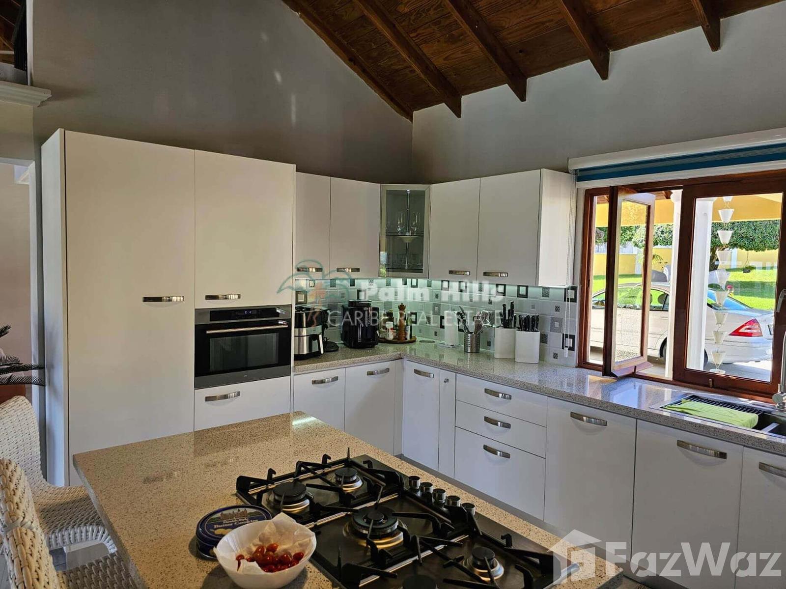 4-bedroom villa in Sosúa with infinity pool — photo 2