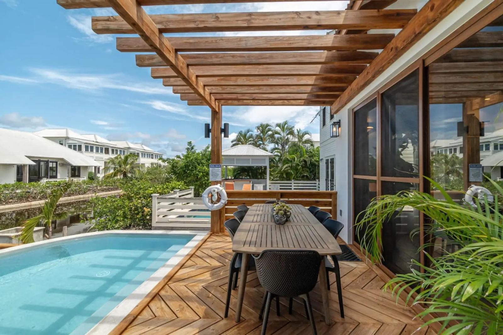 5 Bedroom Villa in Mahogany Bay Village Belize — photo 1