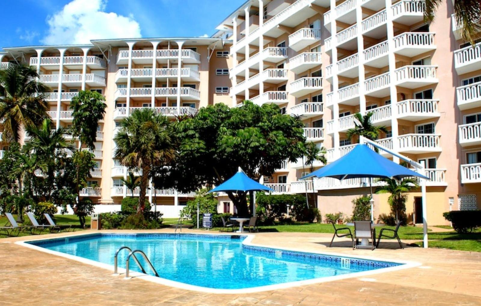 Apartment for sale - HARBOUR HOUSE TOWERS in Grand Bahama, The Bahamas — photo 2