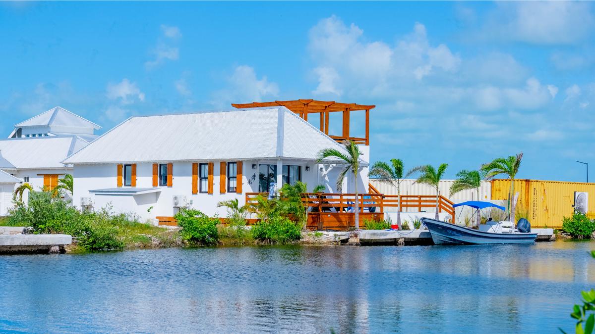 Building Lots for Sale in Luxury Water Front Community on Ambergris Caye - Financing Available — photo 2