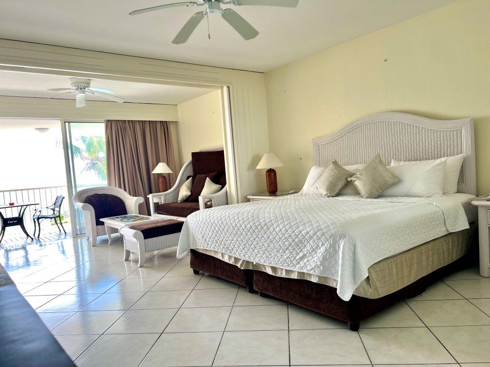 Studio condo at Sapphire Beach Club in Cupecoy, Sint Maarten — photo 2