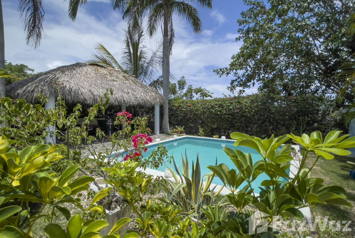 3-Bedroom Villa Just Steps from the Beach – v4144cl — photo 3