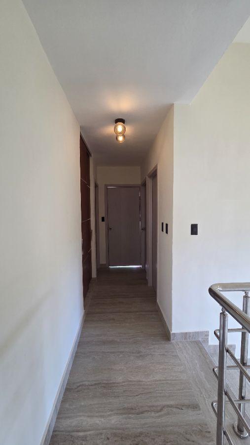 Stunning 4 Bedroom House in a Gated Community — photo 3