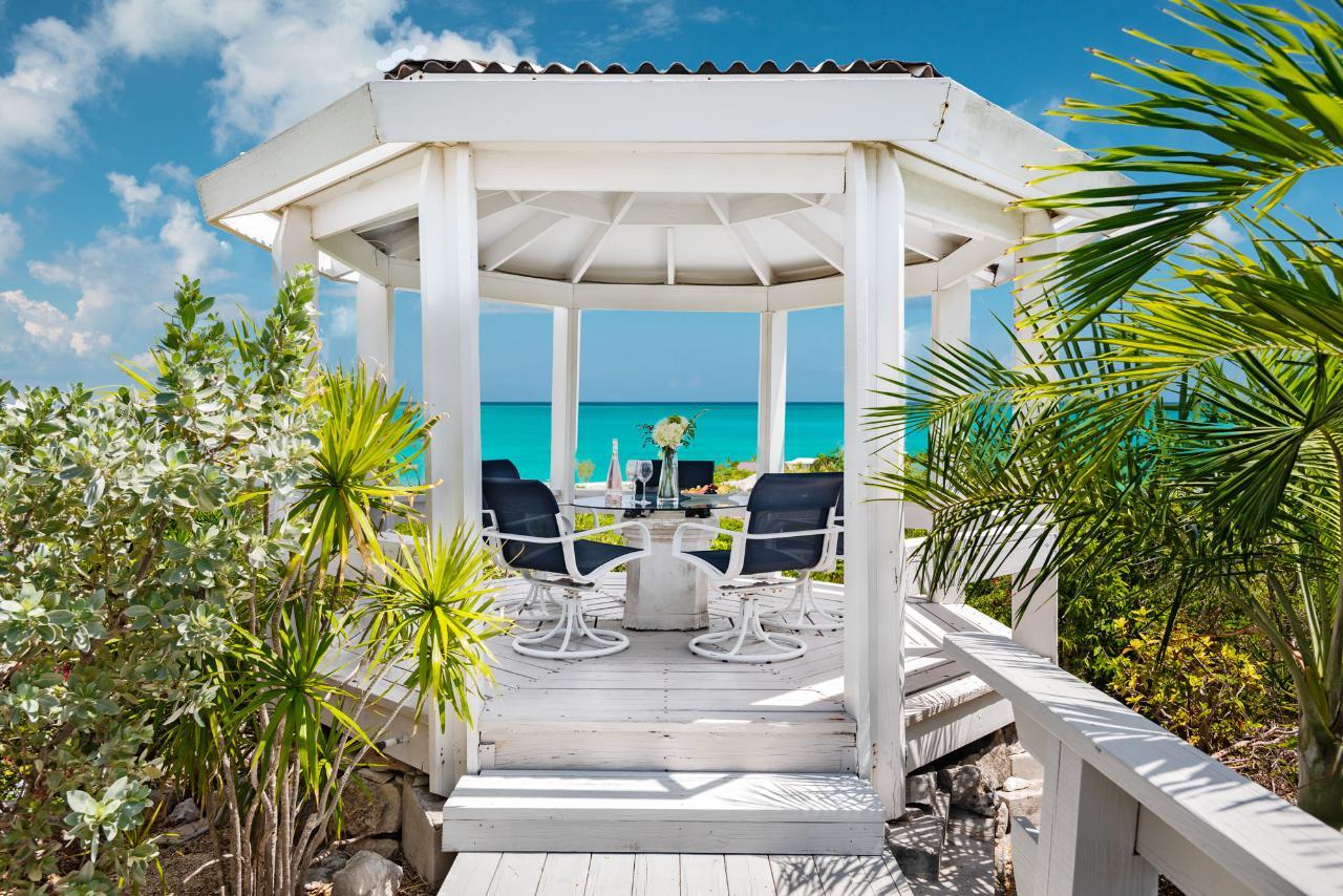Turtle Highlands - Stunning Oceanview Retreat Above Turtle Cove — photo 1