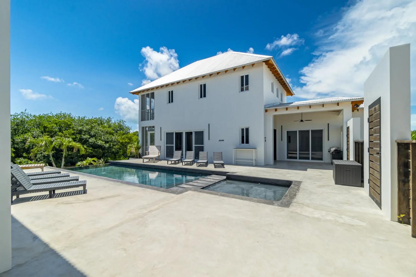 8 Bedroom Villa Investment Opportunity in Mahogany Bay Village, Belize — photo 4
