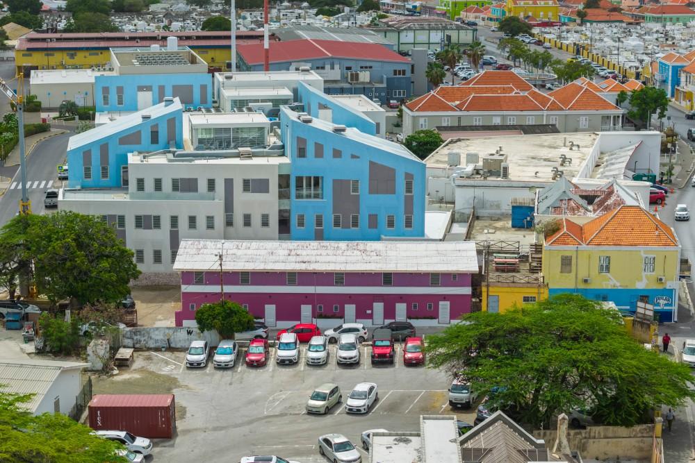 Investment property with 12 renovated apartments in Otrobanda — photo 3