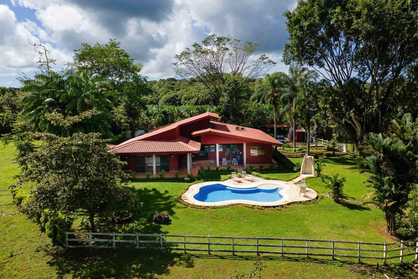4 Bedroom Home for Sale, Naranjito, Quepos, Manuel Antonio, Puntarenas, Costa Rica — photo 1