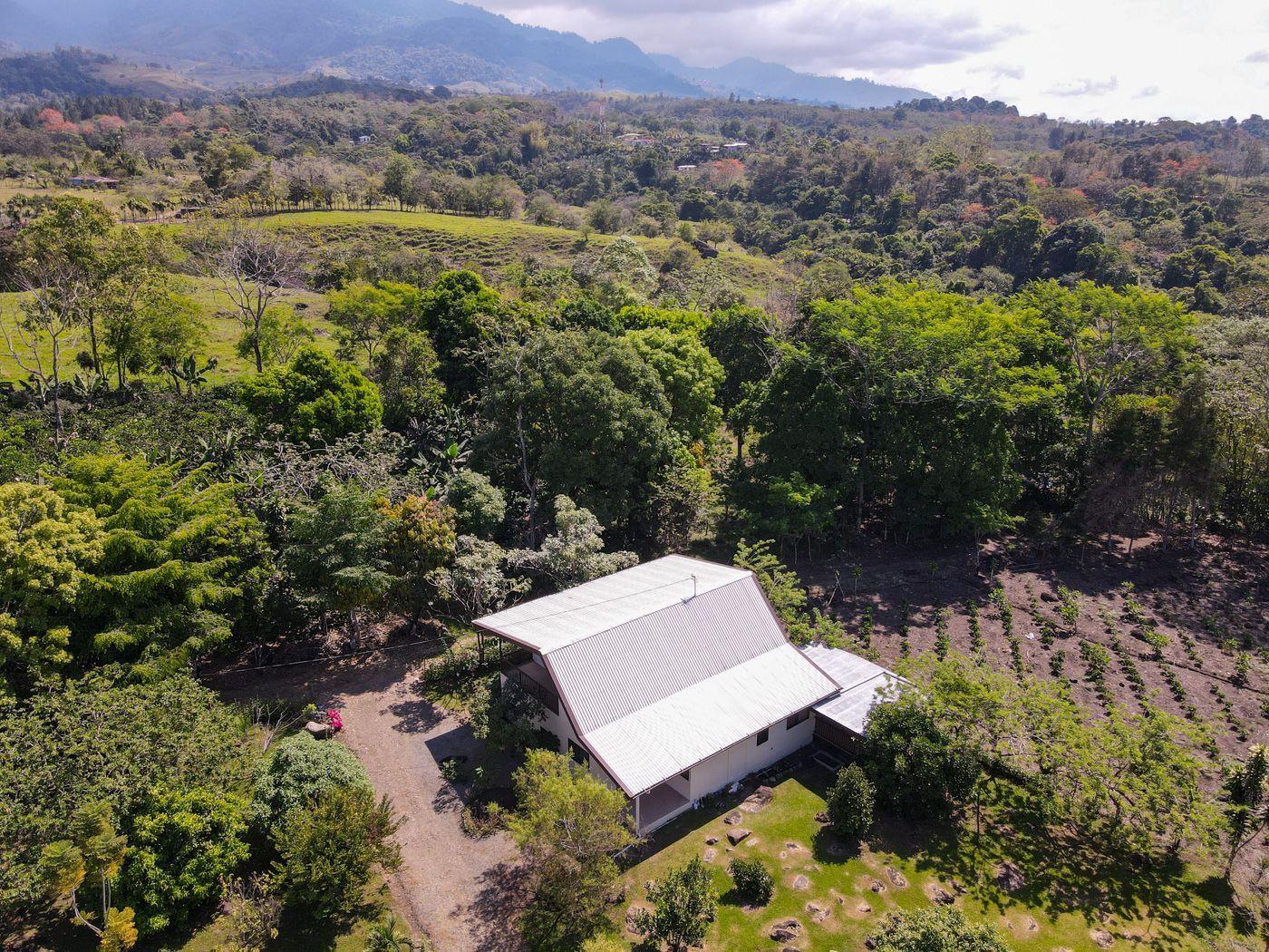 7 Bedroom Country House for Sale, San Isidro De El General, Perez Zeledon, San Jose, Costa Rica — photo 5