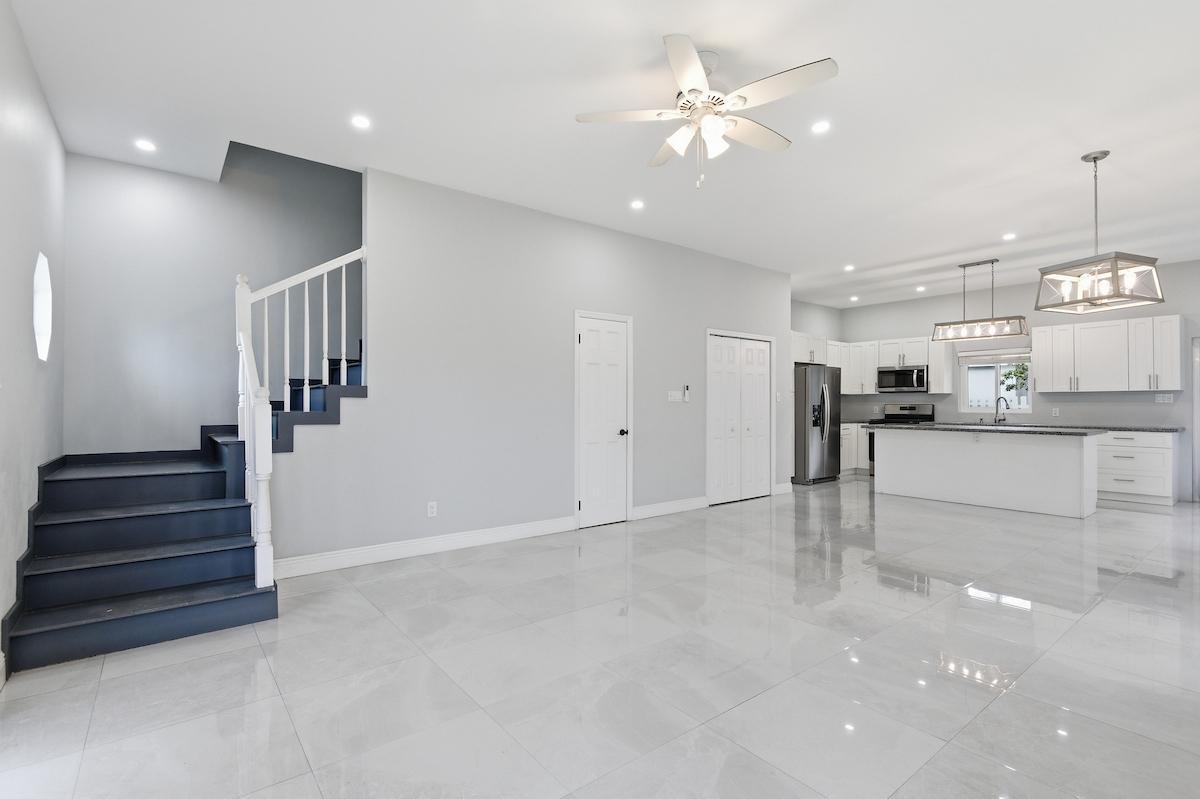 2 bedroom Apartment for sale — WEST WINDS KING FISH DR — photo 4