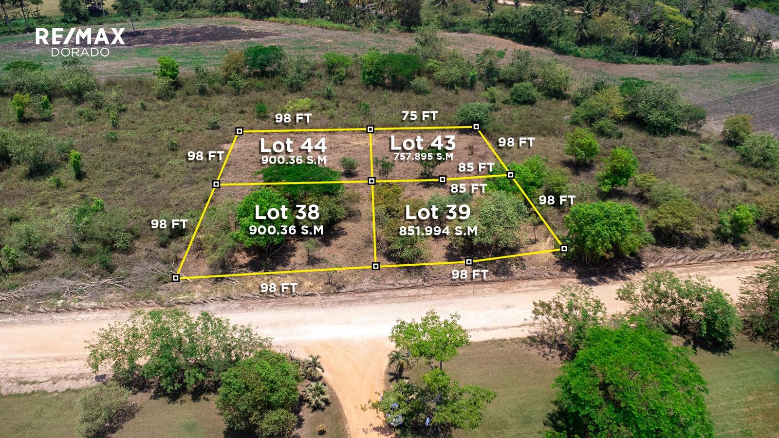 4 oversized lots near riverfront community — photo 4