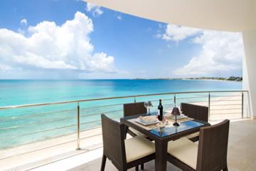 2-bedroom condo in Simpson Bay, beachfront — photo 2