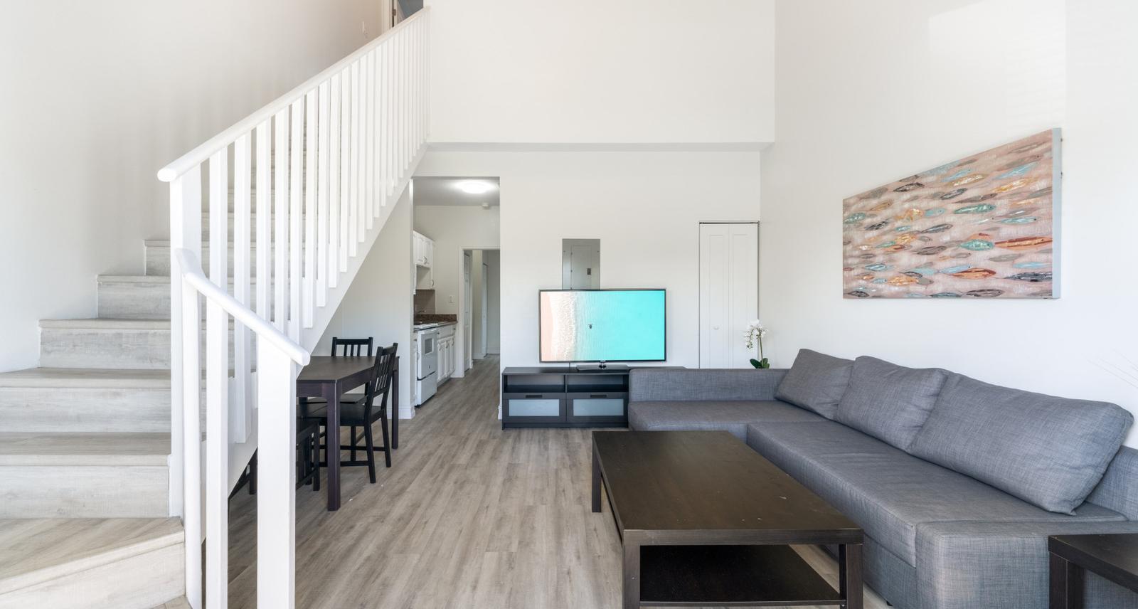2-bedroom apartment in George Town, Cayman Islands — photo 3